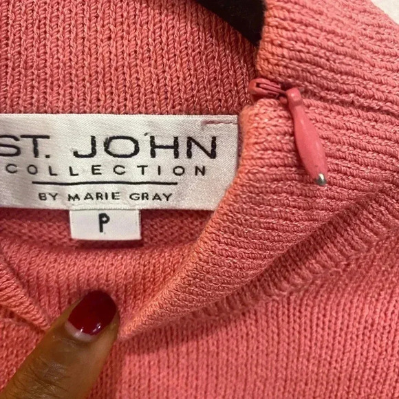 St. John Collection Marie Gray Salmon Mock Neck Sweater Black Scroll Small - Picture 10 of 10